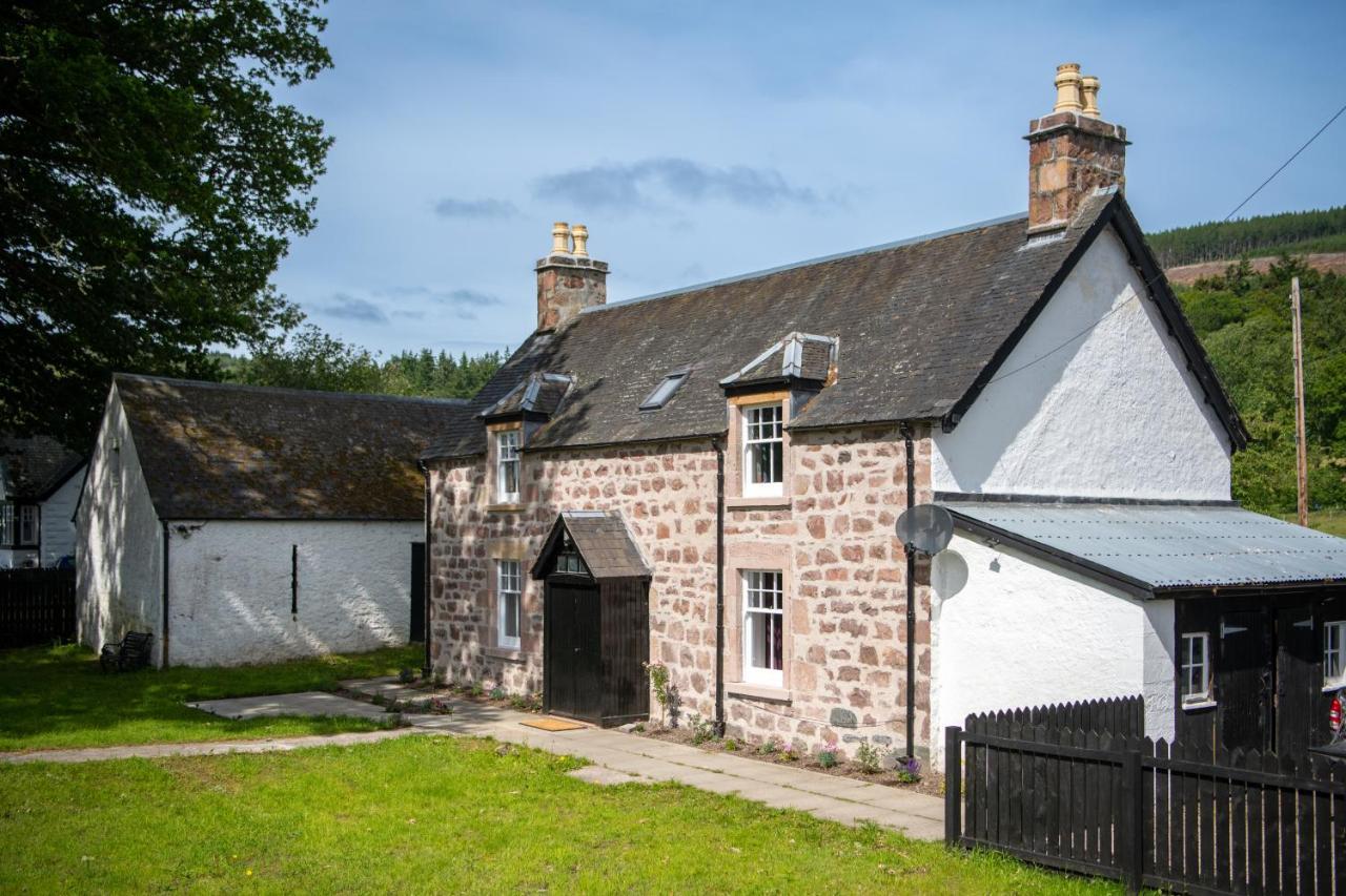 אינברנס Lock Keepers Cottage, Loch Ness Cottage Collection מראה חיצוני תמונה