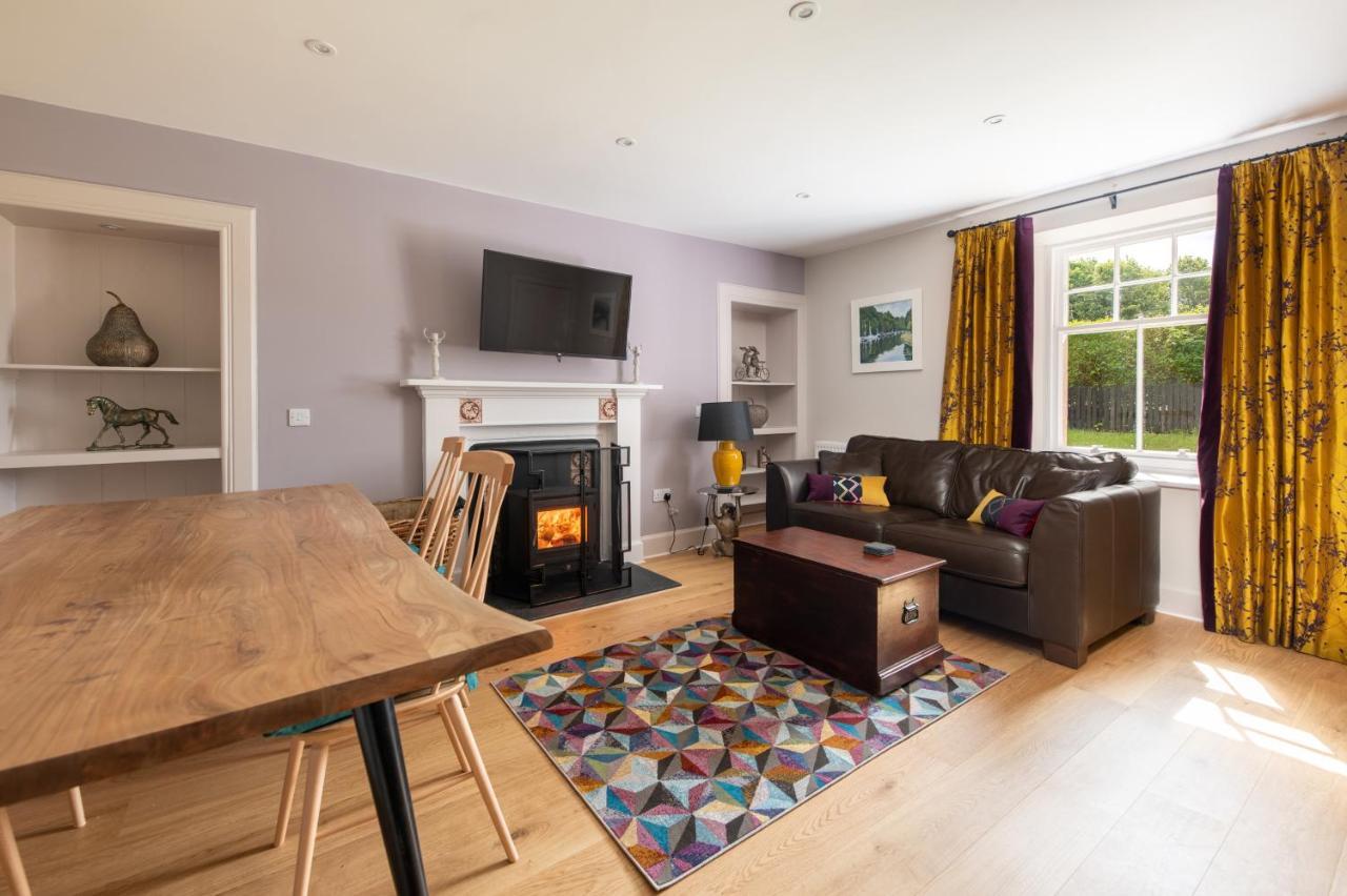 אינברנס Lock Keepers Cottage, Loch Ness Cottage Collection מראה חיצוני תמונה